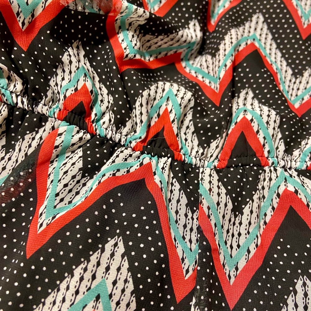 Chevron Print Romper - Picture 3 of 3